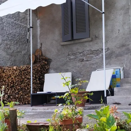 A Casa Apartment Montegrino Valtravaglia